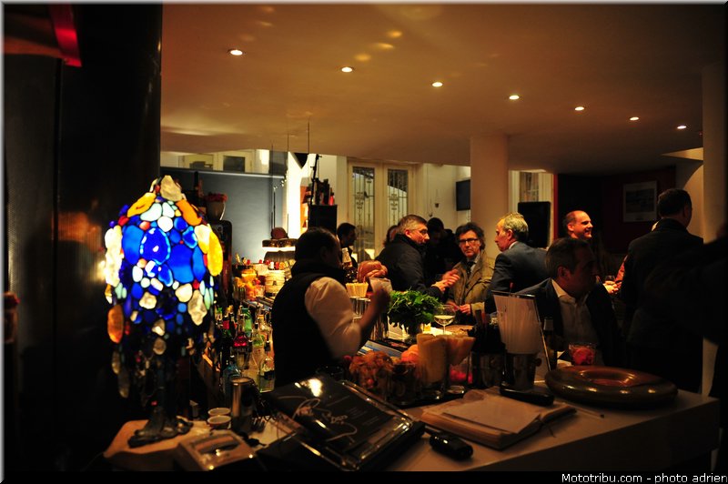 metzeler_003_salon_de_milan_eicma_2012