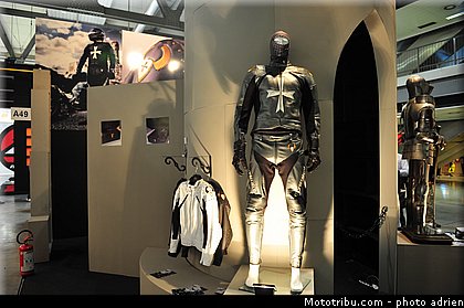 divers_005_salon_de_milan_eicma_2012.jpg
