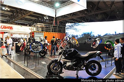 divers_019_salon_de_milan_eicma_2012.jpg