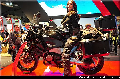 honda_017_salon_de_milan_eicma_2012.jpg