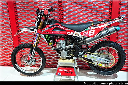 husqvarna_011_salon_de_milan_eicma_2012.jpg