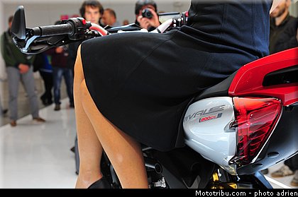mvagusta_008_salon_de_milan_eicma_2012.jpg