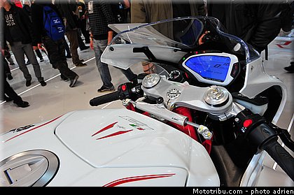 mvagusta_012_salon_de_milan_eicma_2012.jpg