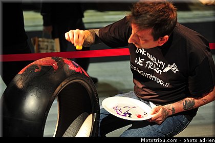pirelli_001_salon_de_milan_eicma_2012.jpg