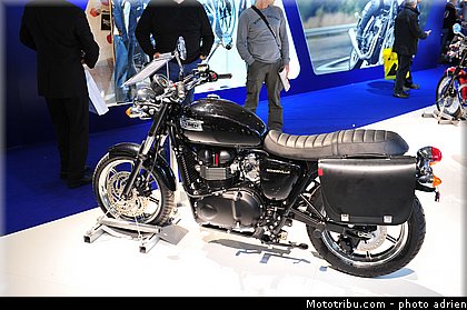 triumph_004_salon_de_milan_eicma_2012.jpg
