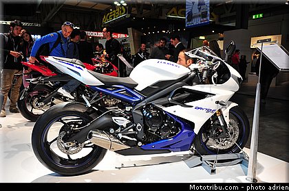 triumph_007_salon_de_milan_eicma_2012.jpg