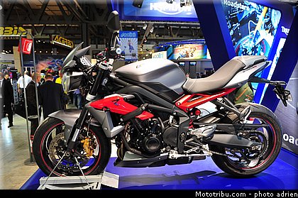 triumph_009_salon_de_milan_eicma_2012.jpg