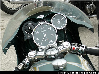 coupes_moto_legende_2010_0279.JPG