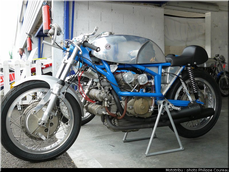 coupes_moto_legende_2011_0113