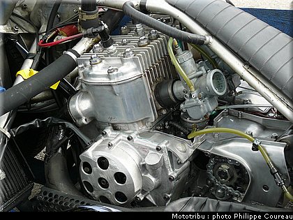 coupes_moto_legende_2011_0119.jpg
