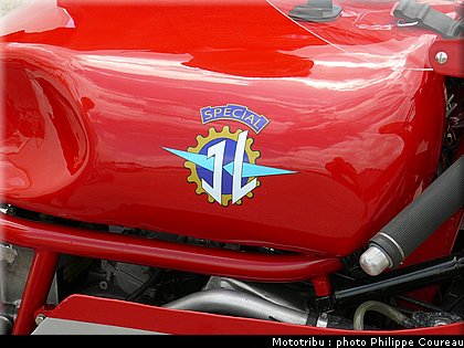coupes_moto_legende_2011_0232.jpg