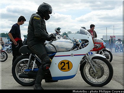 coupes_moto_legende_2011_0247.jpg