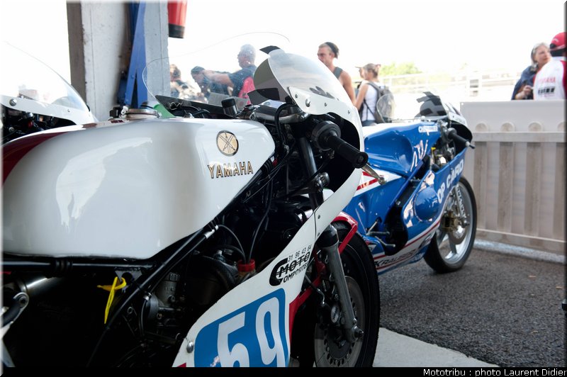 coupes_moto_legende_2011_paddock_0059