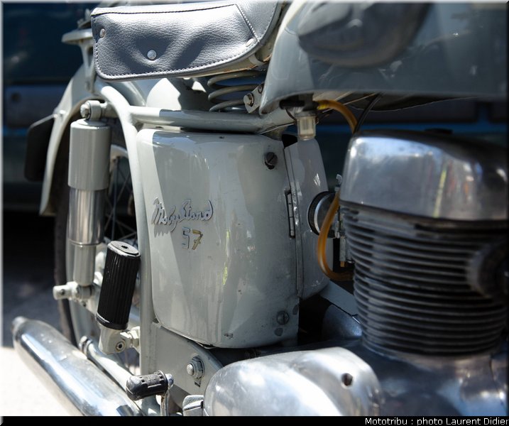 coupes_moto_legende_2011_paddock_0074