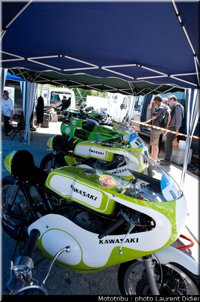 coupes_moto_legende_2011_paddock_0078