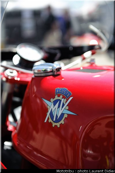 coupes_moto_legende_2011_paddock_0085