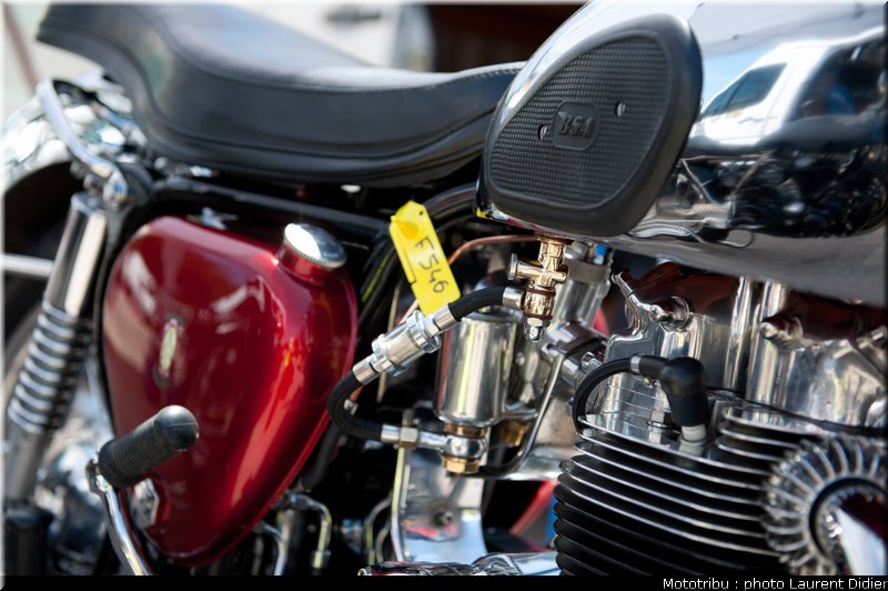 coupes_moto_legende_2011_paddock_0096