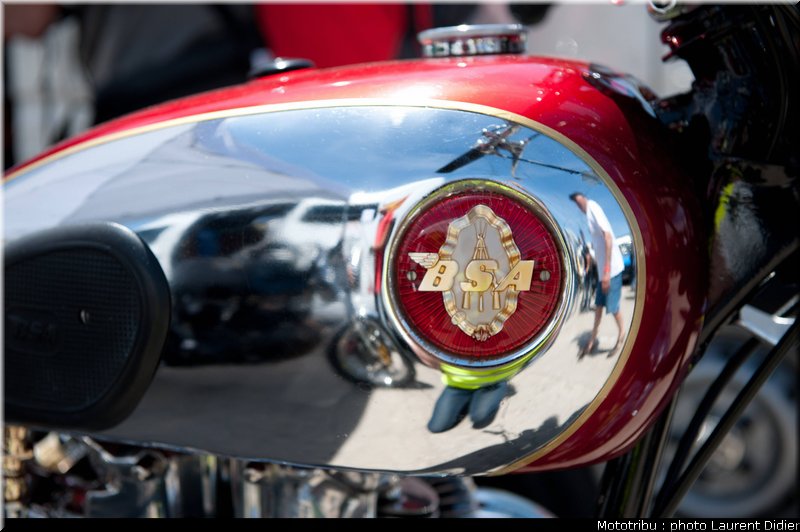 coupes_moto_legende_2011_paddock_0097