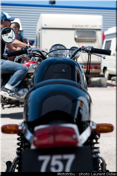 coupes_moto_legende_2011_paddock_0104