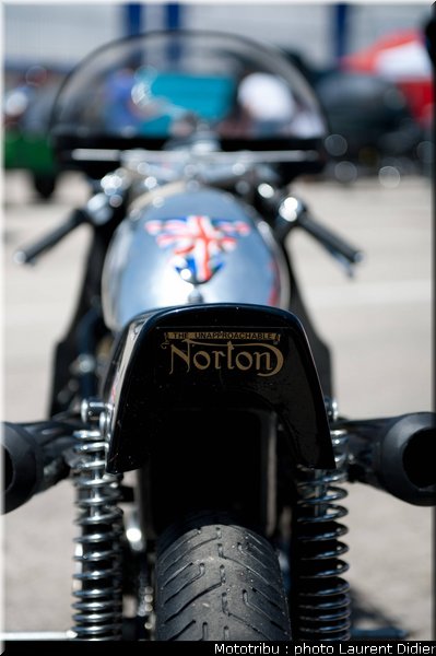 coupes_moto_legende_2011_paddock_0111