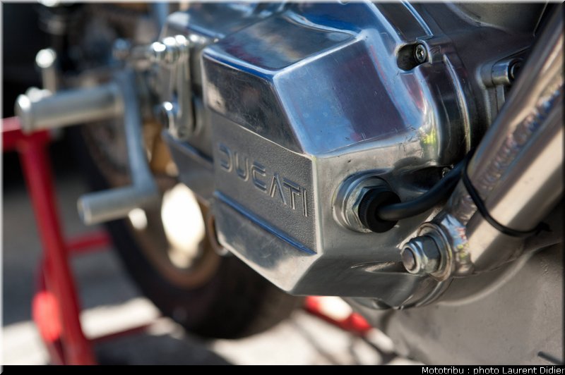 coupes_moto_legende_2011_paddock_0116