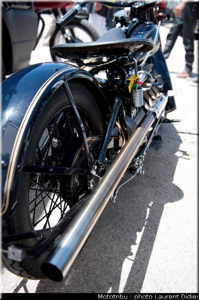 coupes_moto_legende_2011_paddock_0134