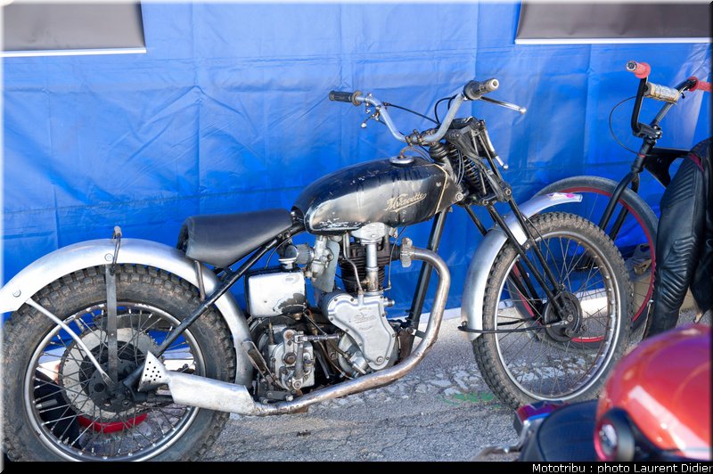 coupes_moto_legende_2011_paddock_0147