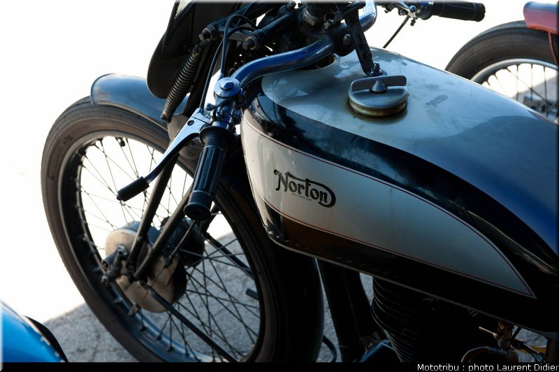 coupes_moto_legende_2011_paddock_0154