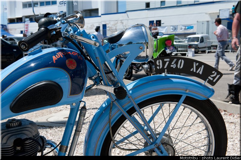 coupes_moto_legende_2011_paddock_0160