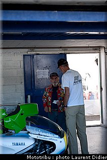 coupes_moto_legende_2011_paddock_0047.jpg