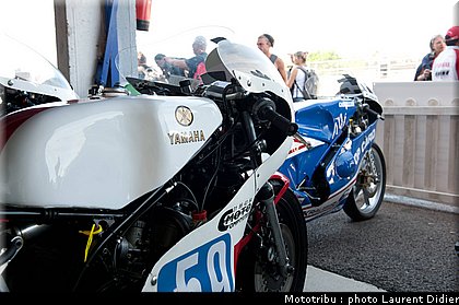 coupes_moto_legende_2011_paddock_0059.jpg