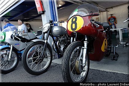 coupes_moto_legende_2011_paddock_0064.jpg