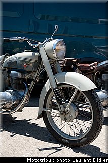coupes_moto_legende_2011_paddock_0076.jpg