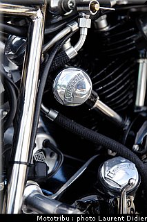 coupes_moto_legende_2011_paddock_0100.jpg