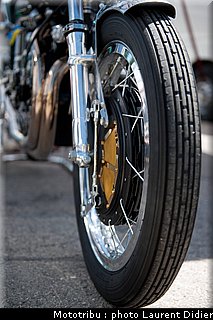 coupes_moto_legende_2011_paddock_0108.jpg