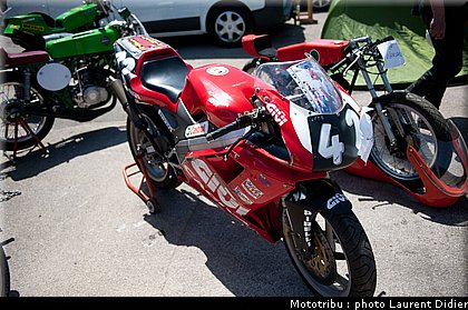 coupes_moto_legende_2011_paddock_0110.jpg