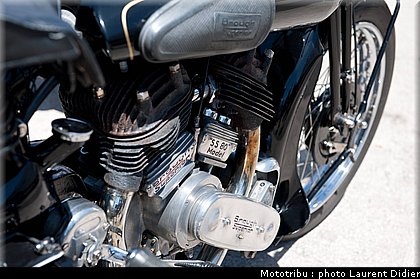 coupes_moto_legende_2011_paddock_0121.jpg