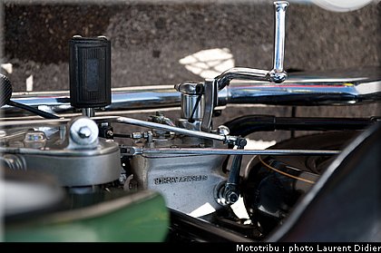 coupes_moto_legende_2011_paddock_0130.jpg