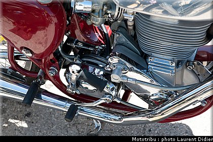 coupes_moto_legende_2011_paddock_0138.jpg