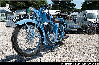 coupes_moto_legende_2011_paddock_0158.jpg