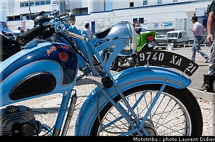 coupes_moto_legende_2011_paddock_0160.jpg