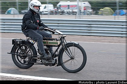 coupes_moto_legende_2011_piste_0028.jpg