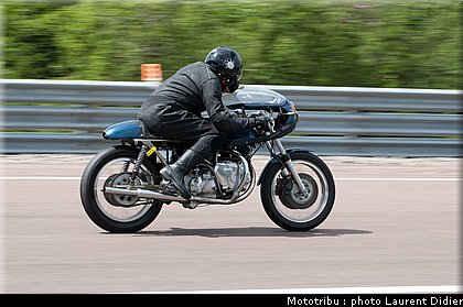 coupes_moto_legende_2011_piste_0051.jpg