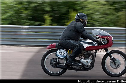 coupes_moto_legende_2011_piste_0073.jpg