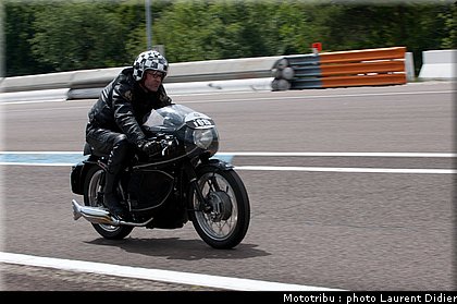 coupes_moto_legende_2011_piste_0079.jpg
