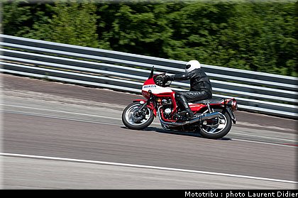 coupes_moto_legende_2011_piste_0102.jpg