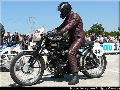 coupes_moto_legende_2012_0361.jpg
