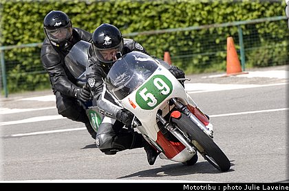 250_g1_g2_04.jpg