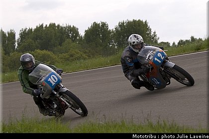 350_g1_g2_authentic350_27.jpg