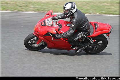 trofeo_rosso_2011_moto_064.jpg